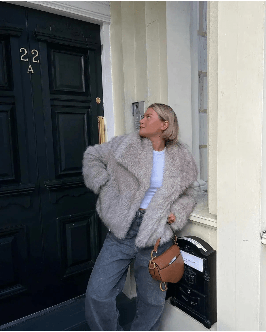 Elegant Oversized Vinterjakke til Dame i Faux Fur Jakke
