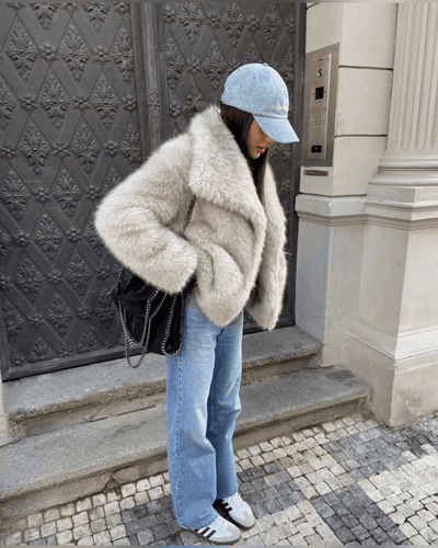 Elegant Oversized Vinterjakke til Dame i Faux Fur Jakke