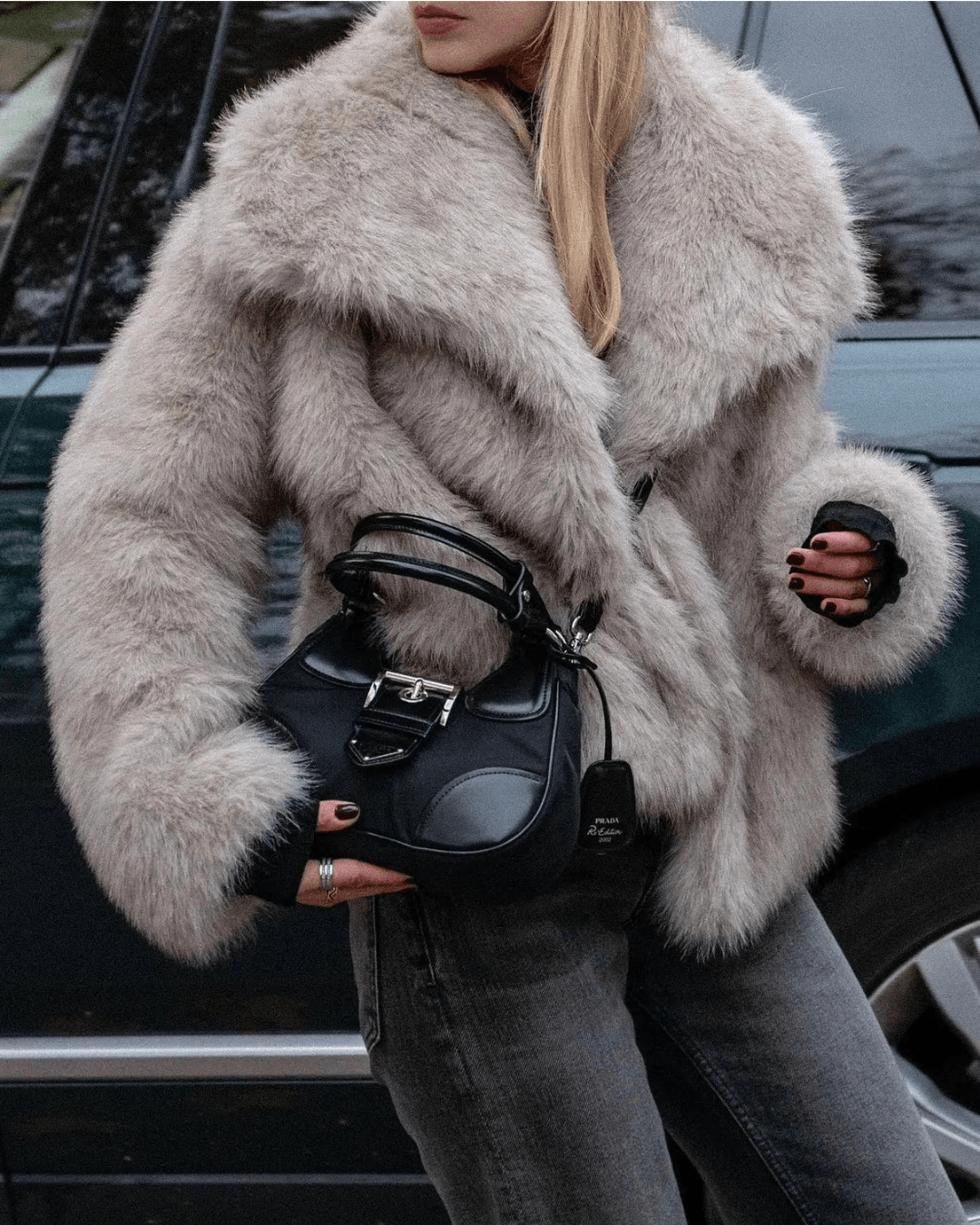 Elegant Oversized Vinterjakke til Dame i Faux Fur Jakke