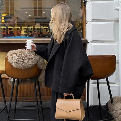 Elegant Oversized Vinterfrakke til Dame med Knaplukning Frakke